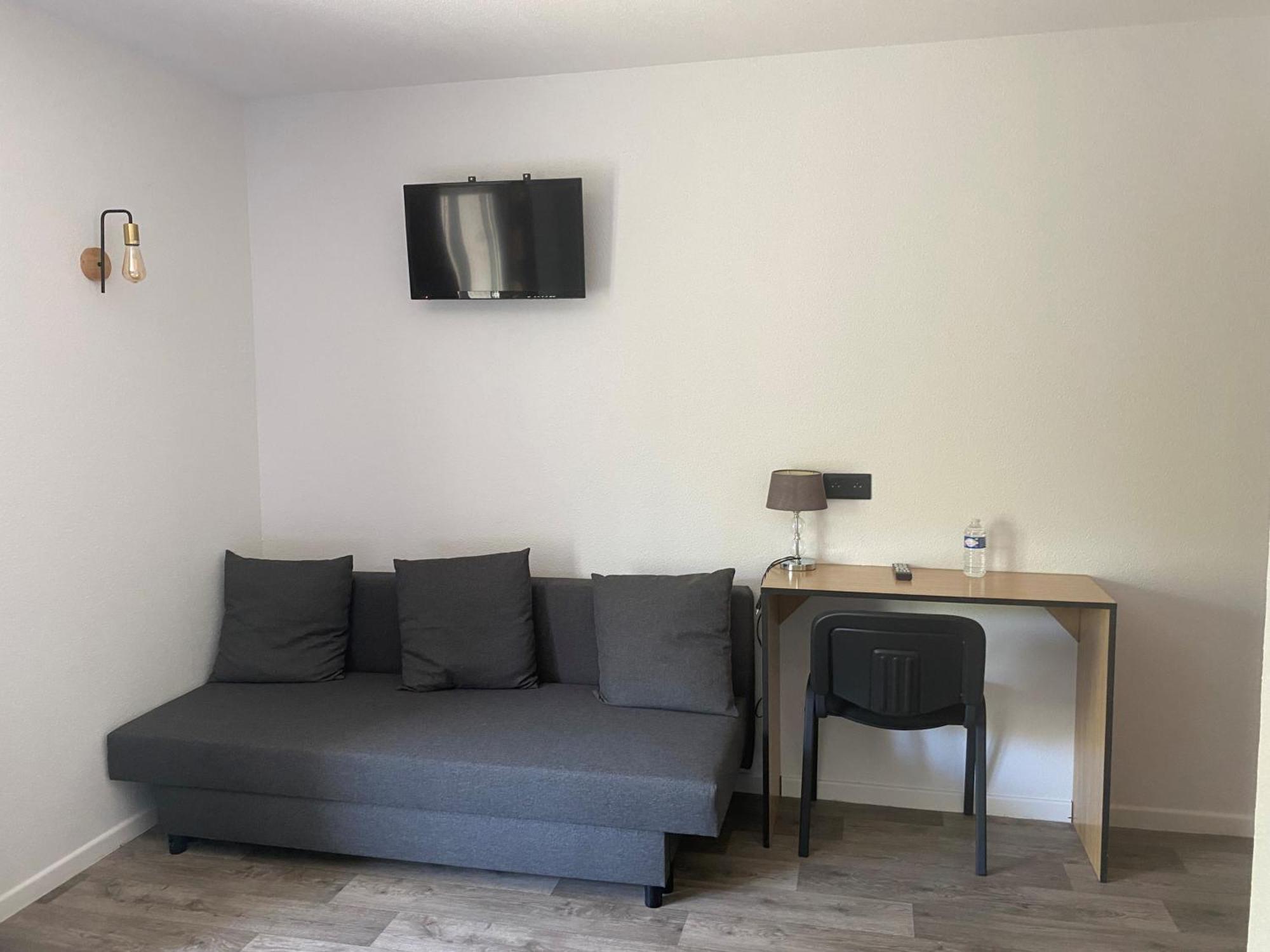 Logis Les Charmilles Chalon-Sur-Saone Sud Hotel Lux Exterior photo